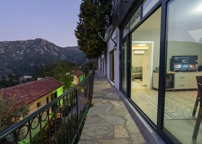 Apartment Boutique With Sea View In Crush House