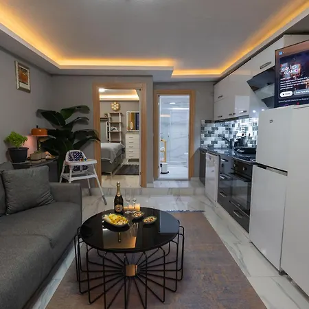 Boutique With Sea View In Crush House * 투룬치