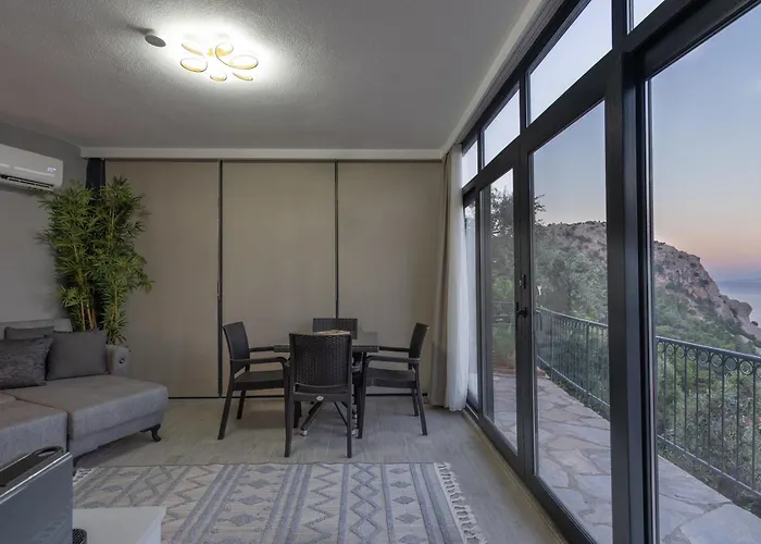 Boutique With Sea View In Crush House Apartament